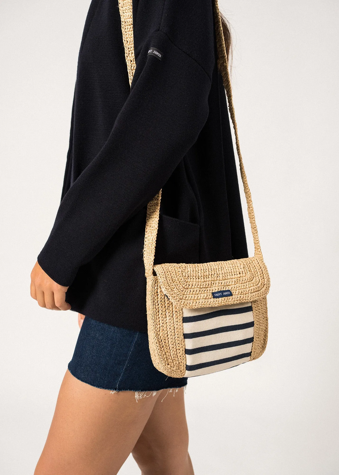 Raffia Pouch  with striped details (NATUREL)